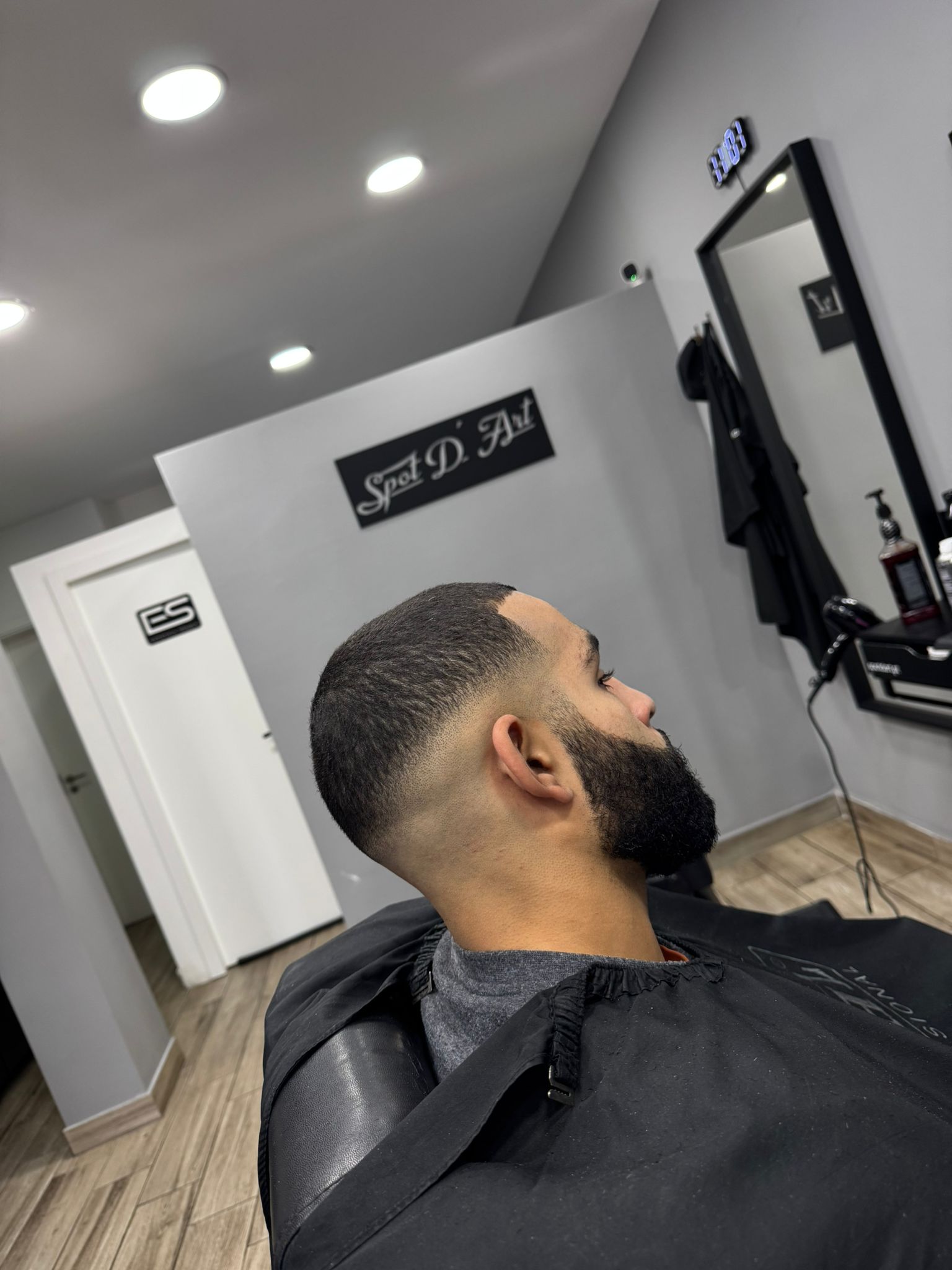 WhatsApp Image 2024-12-14 at 11.00.21